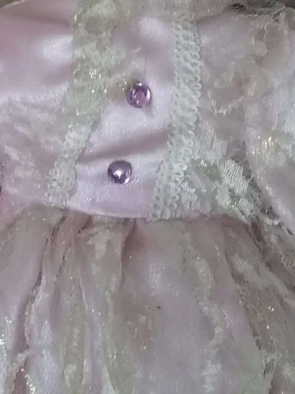 STUNNING VINTAGE PORCELAIN DOLL - VERY NEED
