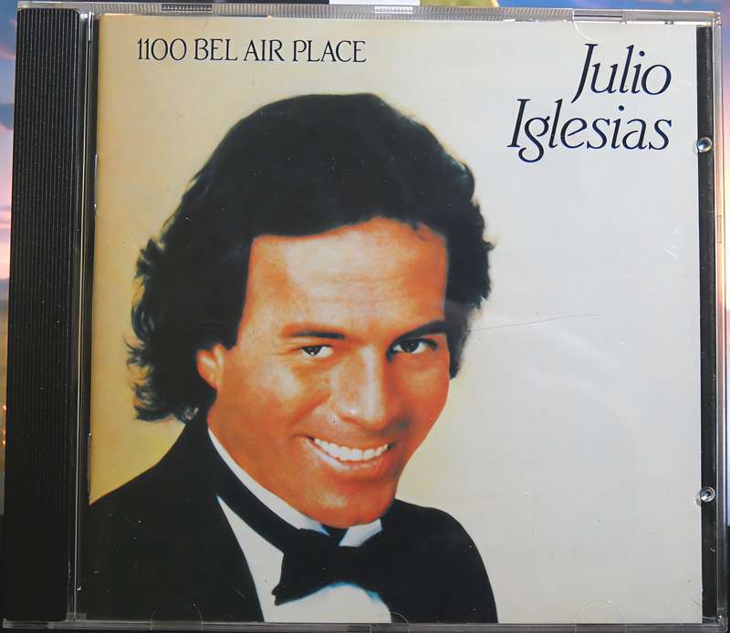 JULIO IGLESIAS 1100 bel air place CD