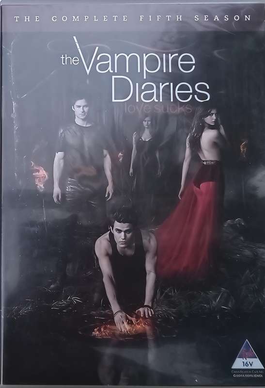 THE VAMPIRE DIARIES Season 5 dvd
