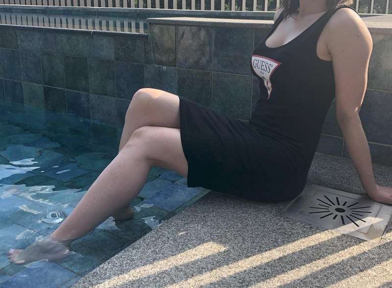 Classic Black GUESS Dress  Effortless Cool, Above the Knee