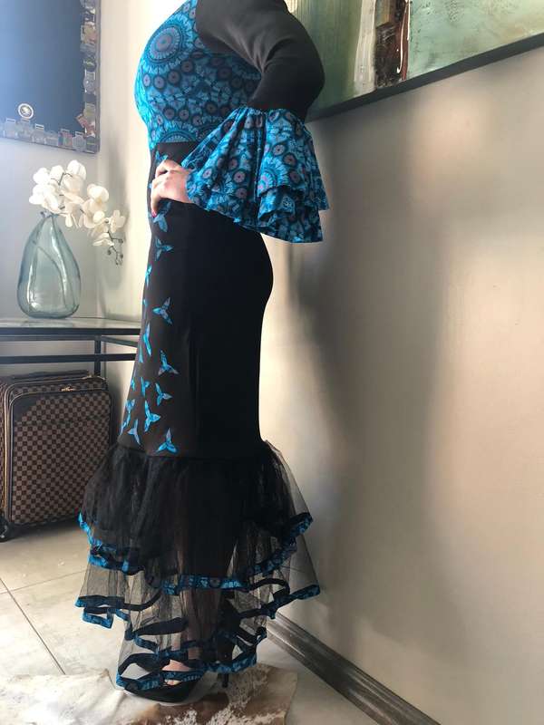Black Mermaid Tulle & Shwe-Shwe Dress  Size Medium | Pre-Loved Elegance