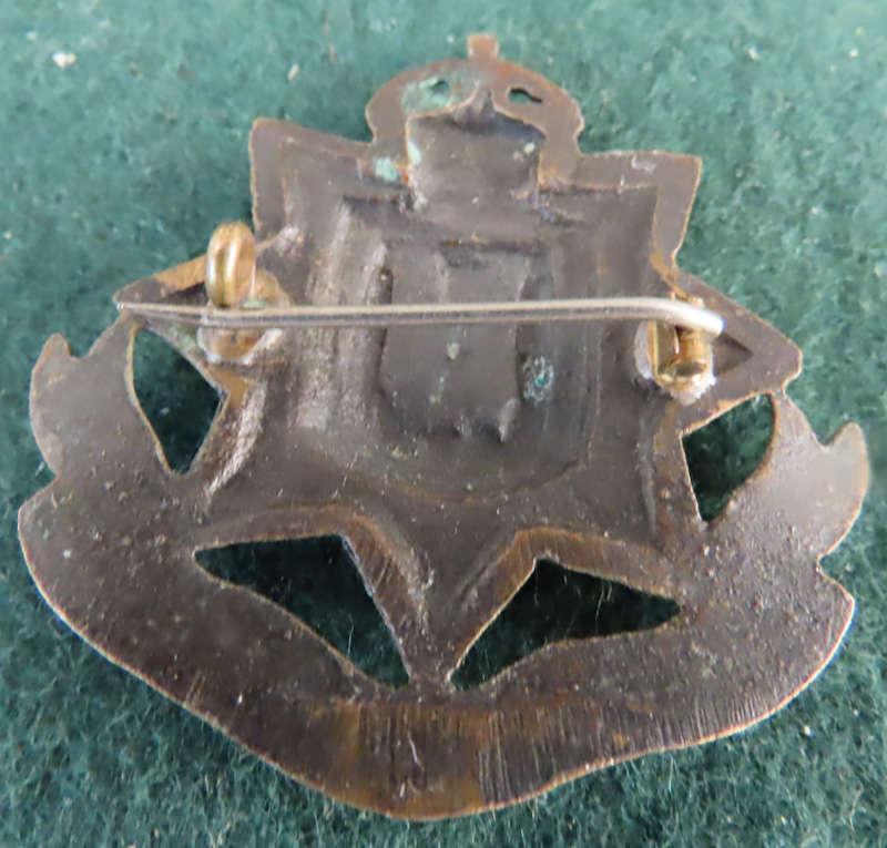 Great Britain - East Surrey Officers Cap Badge - K/C