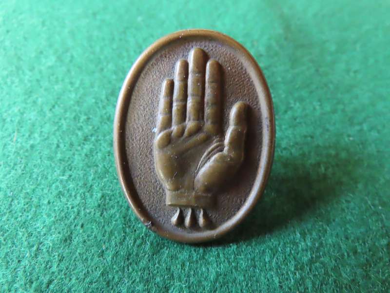 Ireland - 36th Ulster Division Cap Badge - Sharman. D. Neill Ltd. Belfast - Maker - Scarce