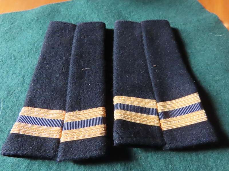 South Africa - South African Airways  - Junior First Officer Cloth Rank Slip Ons