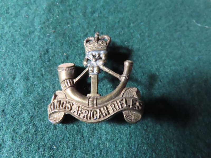 Rhodesia and Nyasaland - 1st Kings African Rifles  Cap Badge Q/C