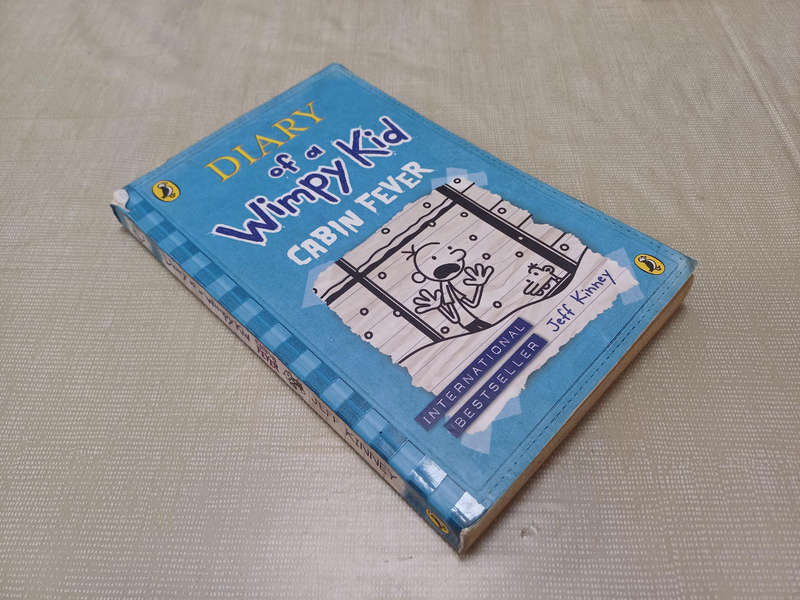 Diary of a Wimpy Kid - Cabin Fever. Jeff Kinney. Softcover.