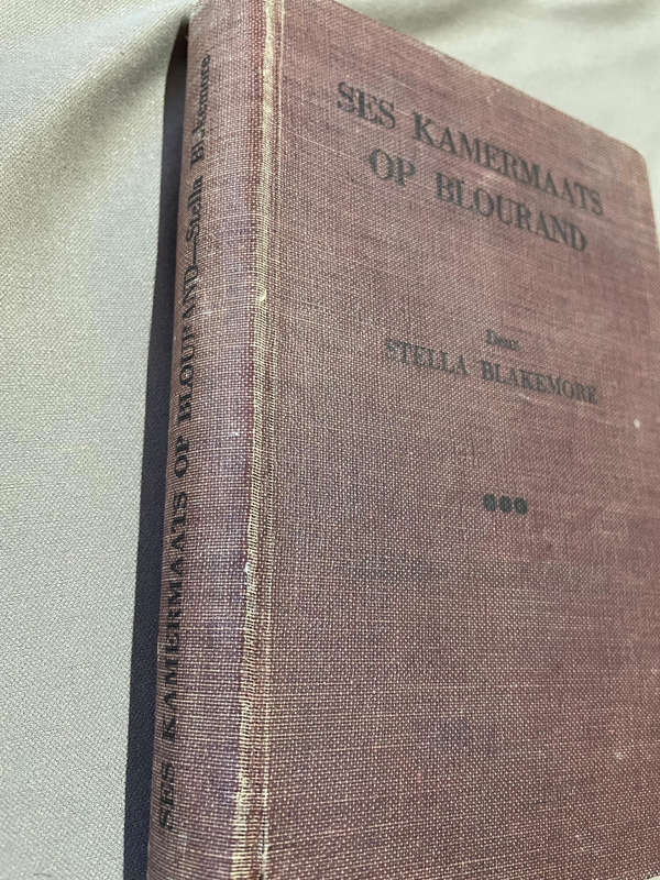 Ses kamermaats op Blourand. Stella Blakemore.