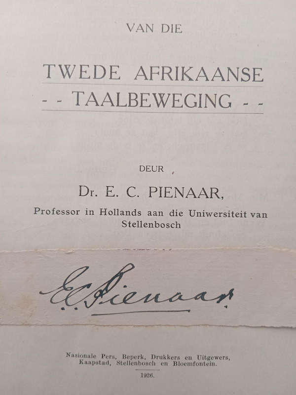 Africana- Twede Afrikaanse Taalbeweging  deur Dr E C Pienaar(1926)