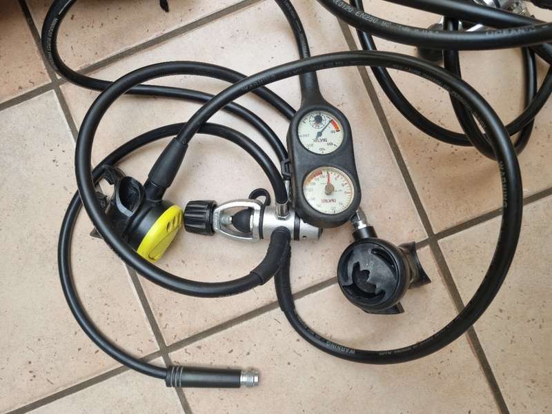Scuba Diving Kit - BCD, 2x Regulator and Bag