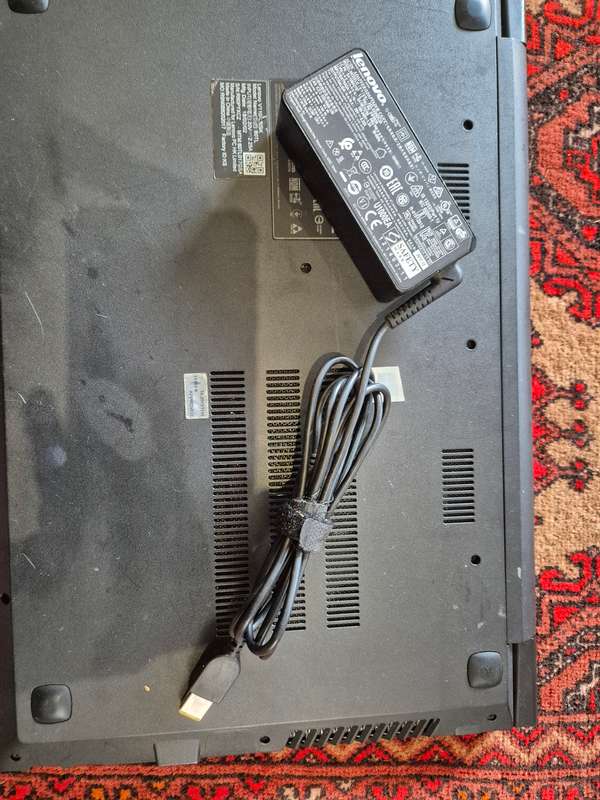 Lenovo Laptop - i3 - 8GB RAM - SSD