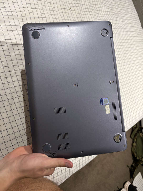 Asus Vivobook s 256gb Intel(R) Core (TM) i5-8250U CPU