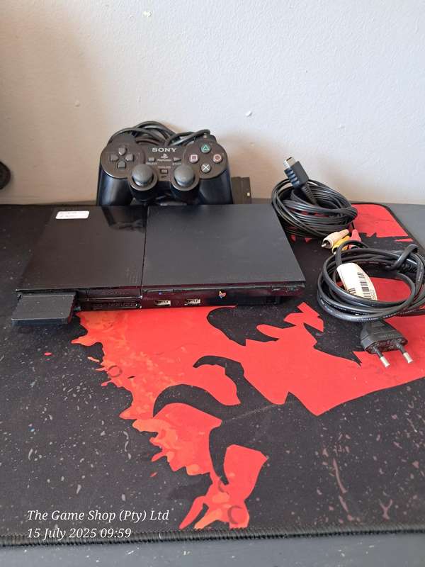 PLAYSTATION 2 CONSOLE (SCPH-90004)
