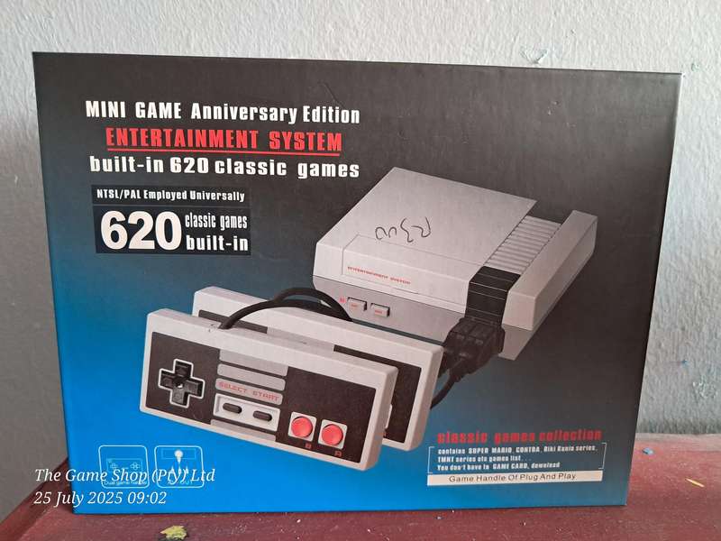 Entertainment System with Built In 620 Games
