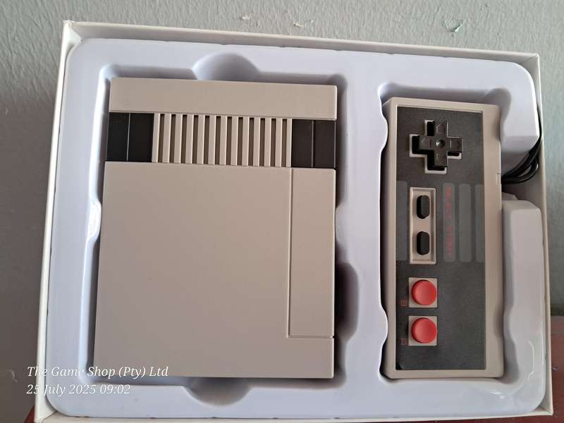 Entertainment System with Built In 620 Games