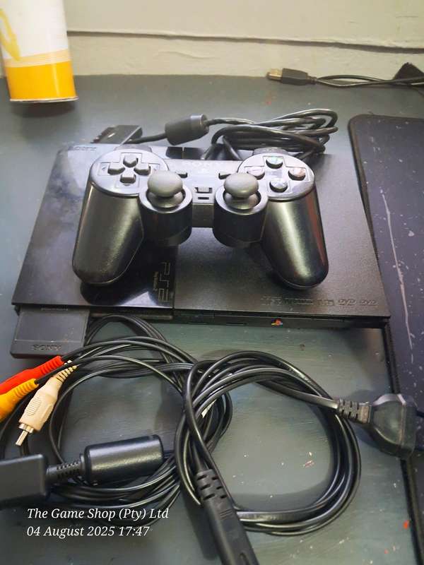 PS2 CONSOLE + 15 GAMES
