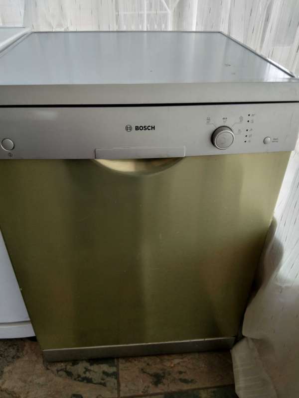 Bosch 12 Place Settings Free Standing Dishwasher