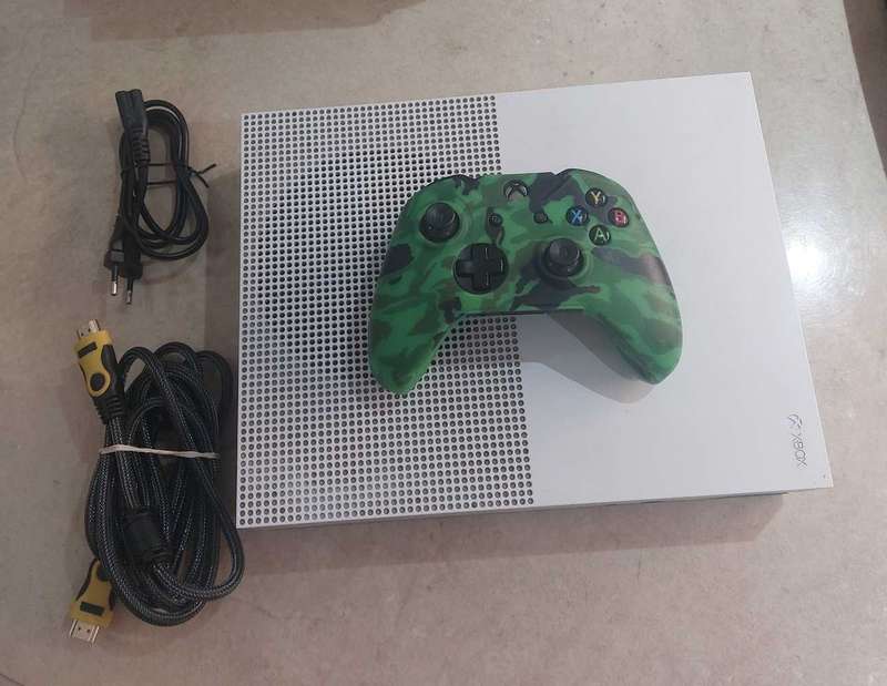 Xbox one s console