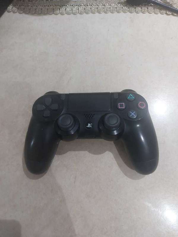 PS4 Controller