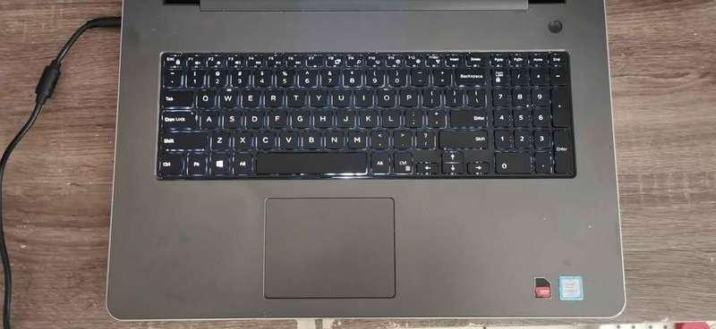 Gaming Dell 5759 - Core i7-6500U CPU @ 2.50GHz - AMD 4GB VRAM - 8GB RAM - 1TB HDD