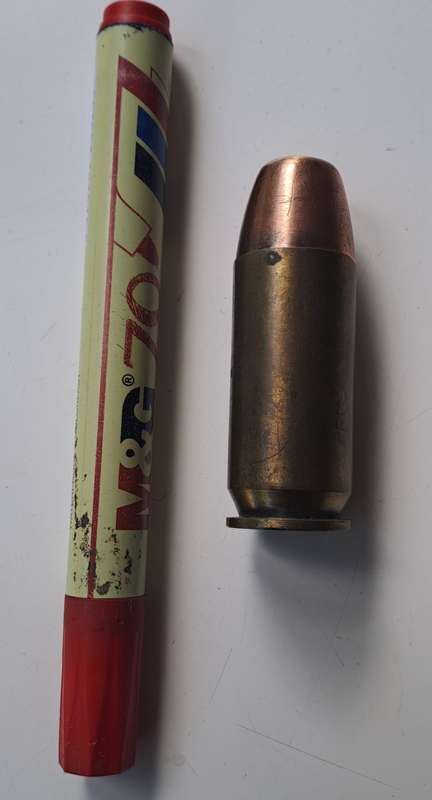 Bullet ( snot neus) gas lighter. Rare find!!