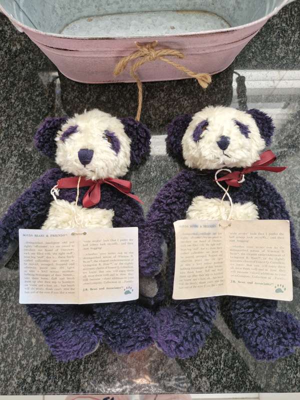 COLLECTORS VINTAGE BOYDS PANDA BEARS - OGDEN IN METAL TUB