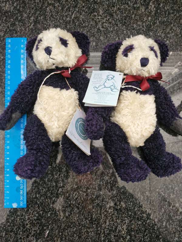 COLLECTORS VINTAGE BOYDS PANDA BEARS - OGDEN IN METAL TUB