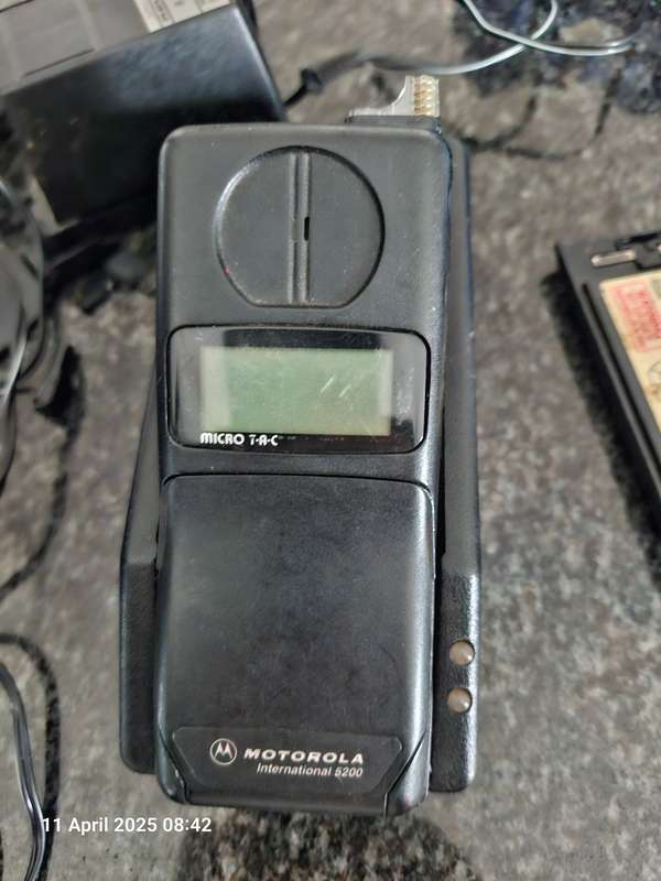 2 for the price of 1.  Minolta 7000 camera and Motorola 5200 International Cell phone