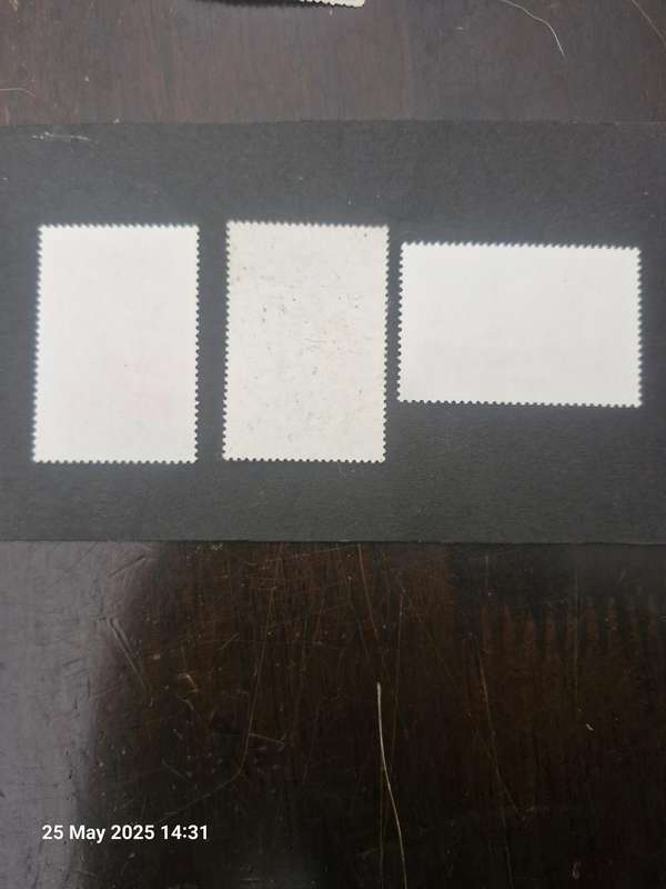 BATCH OF 4 NEVIS STAMPS INCLUDING 1867 QUEEN VICTORIA 1 PENNY STAMP, SPECIMEN STAMP & OFFICIAL STAMP