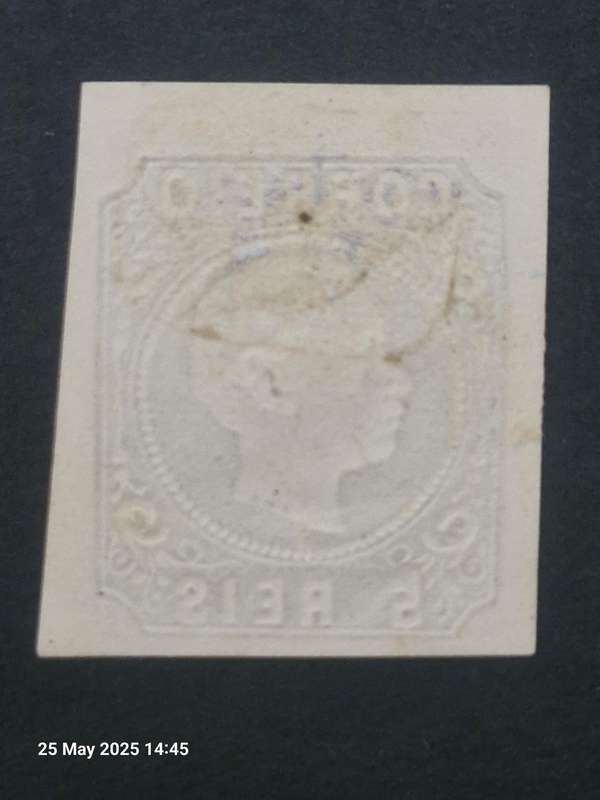1862 PORTUGAL 5 REIS MINT STAMP WITH VERY SLIGHT HINGE RESIDUE ON THE BACK - PLEASE SEE IMAGES