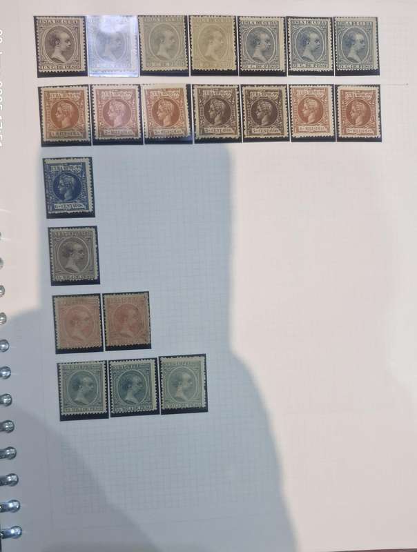 Stamp album with approx. 60 pages of worldwide stamps from 1800s to more current.