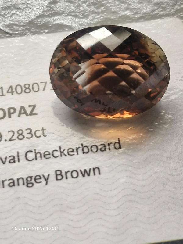 ABSOLUTELY STUNNING 39CT IMPERIAL TOPAZ - CERTIFIED BY 2 DIFFERENT ORGANISATIONS