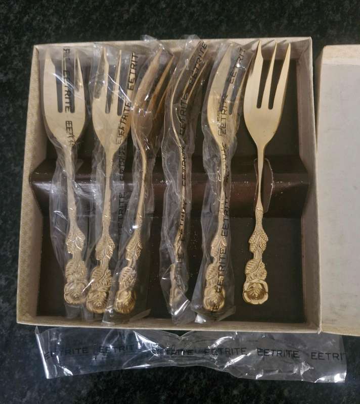 SET OF 24KT GOLD PLATED CAKE FORKS STILL IN BOX + USED 24KT GOLD SPOONS, FORKS AND TEASPOONS