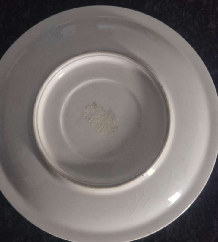 Set of 4 oriental plates/bowls, all with makers marks/label.