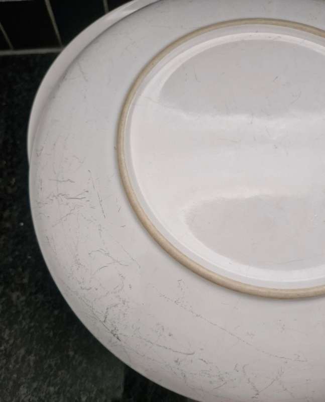 18 Piece Dinner Set with Additional Pieces Included