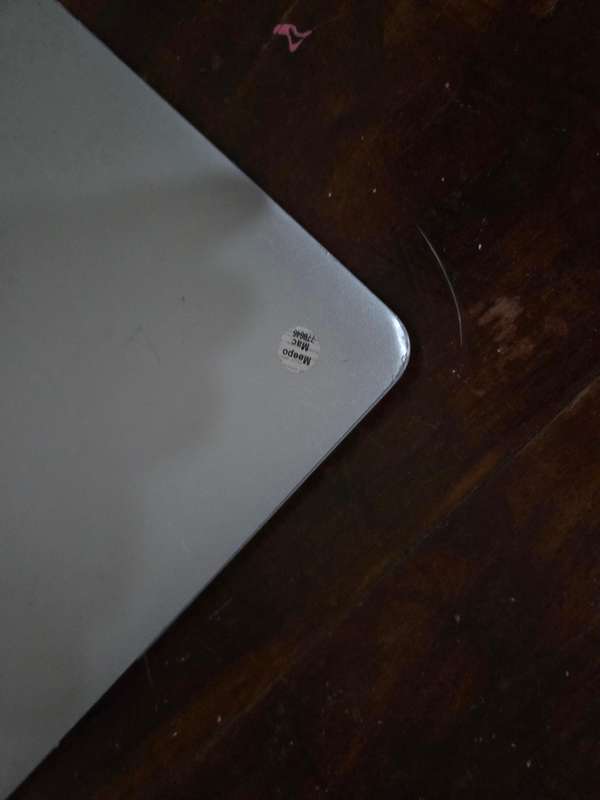 13" MacBook Air 2015 1.6 GHz Core i5 / 8gb / 250Gb SSD