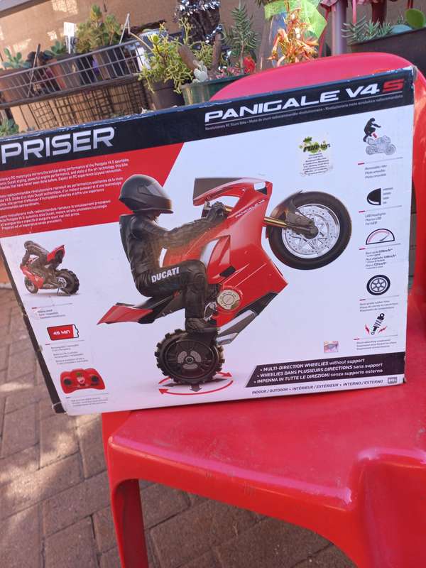 Ducati Upriser Panigale V4S remote controll motorcycle