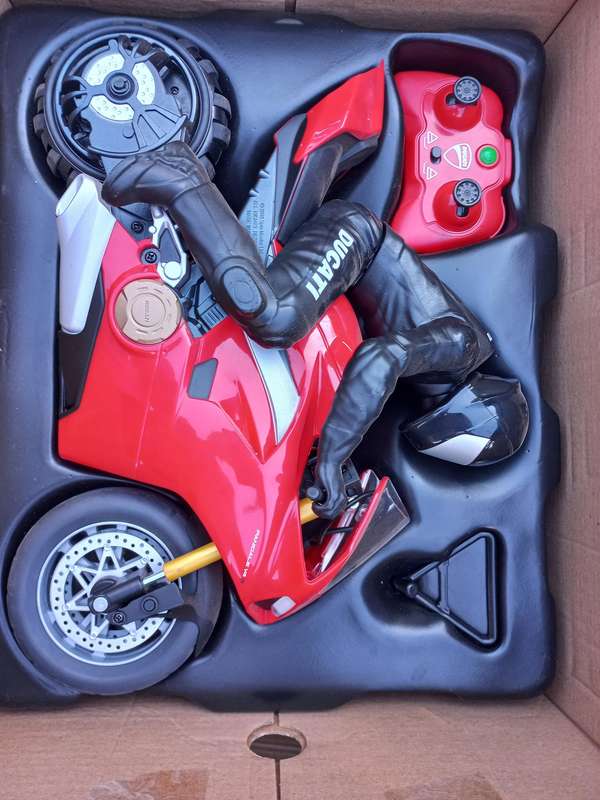 Ducati Upriser Panigale V4S remote controll motorcycle