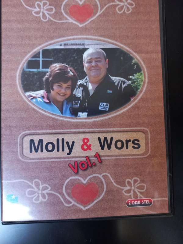 MOLLY & WORS VOL. 1