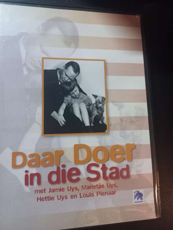 DAAR DOER IN DIE STAD