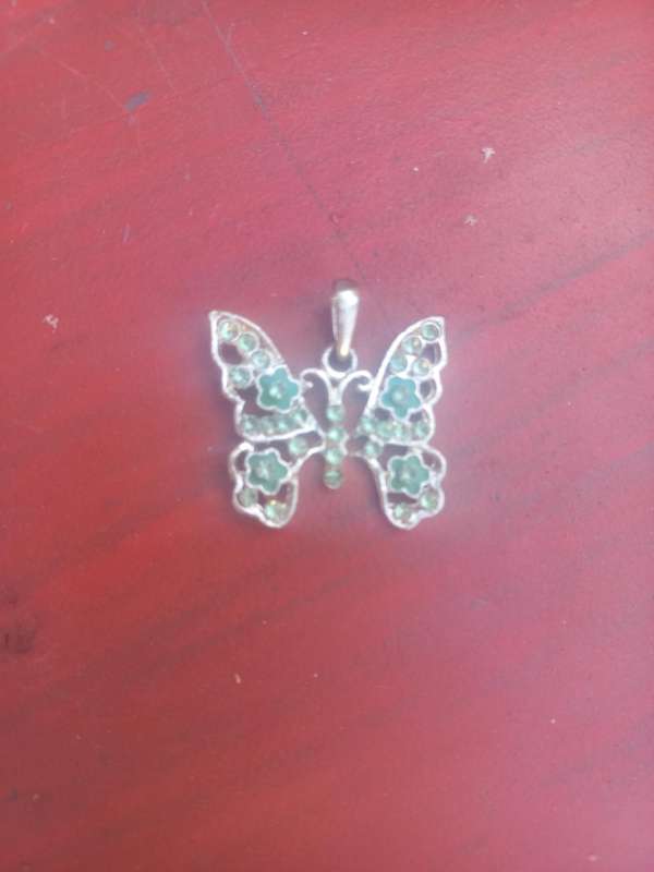 NECLACE PENDANT  / /  BUTTERFLY
