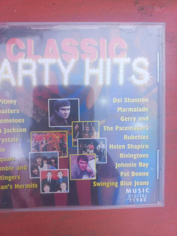CLASSIC PARTY HITS
