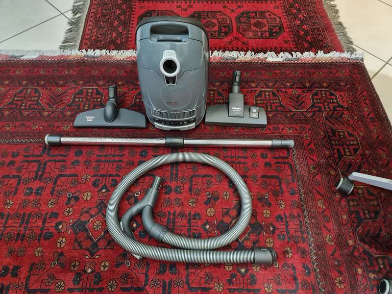 Miele Complete C3 Series 120 Parquet Powerline Vacuum Cleaner