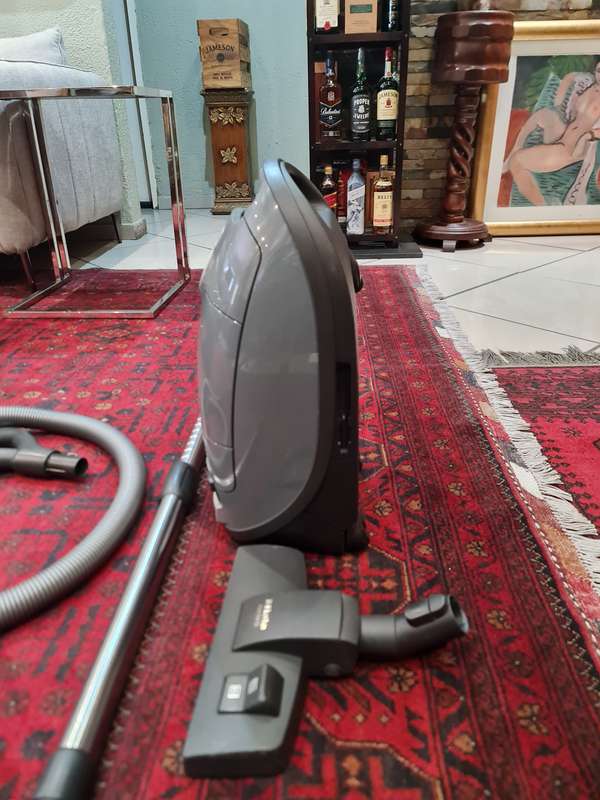 Miele Complete C3 Series 120 Parquet Powerline Vacuum Cleaner