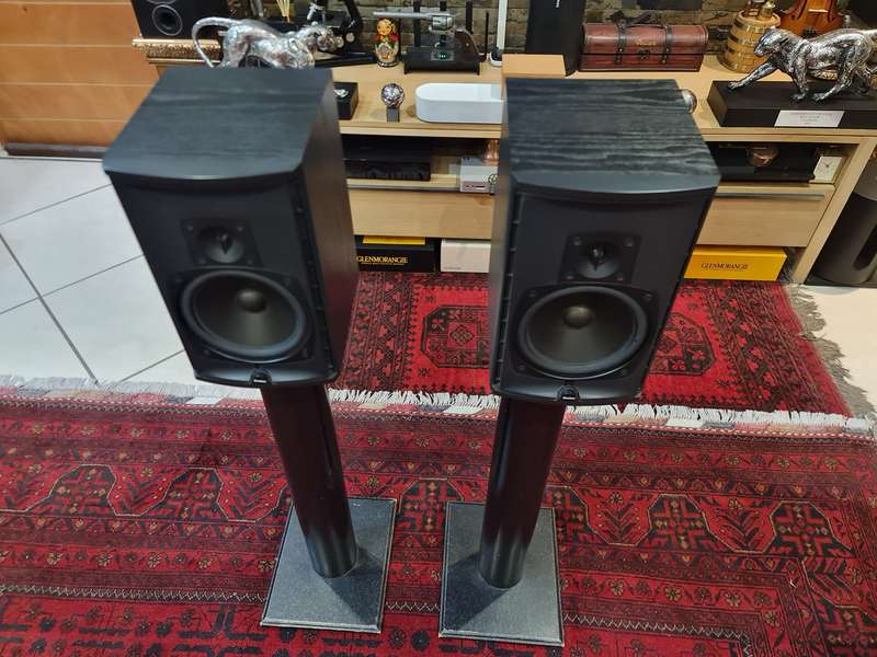 Boston CR7 Bookshelf Speakers