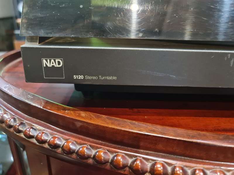 NAD 5120 Belt Drive Turntable
