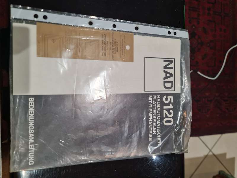 NAD 5120 Belt Drive Turntable