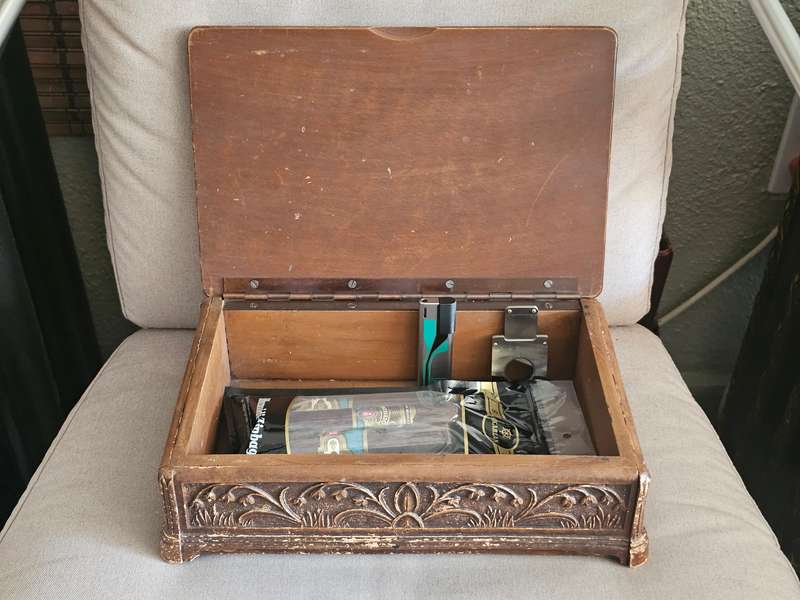 Vintage Syroco Cigar Humidor Wooden Box