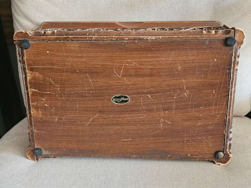 Vintage Syroco Cigar Humidor Wooden Box