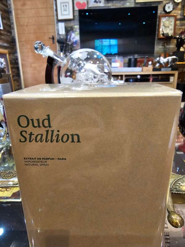 Oud Stallion Extrait de Parfum by Maison Crivelli