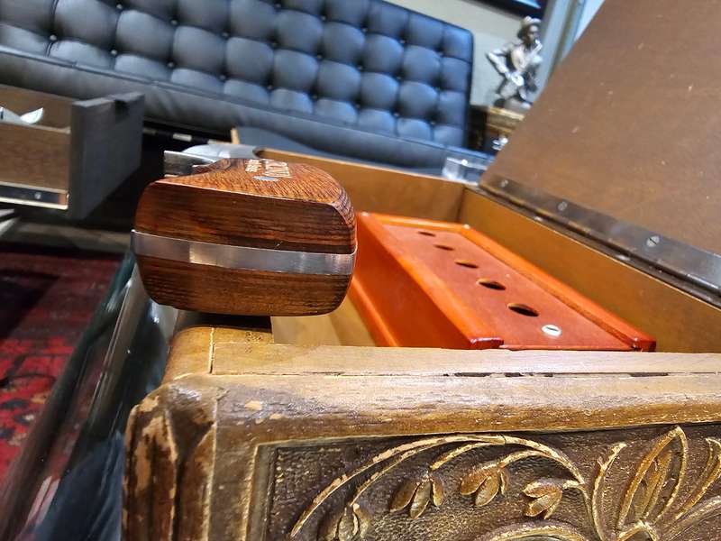 Multitool Knife and Columbia No. 002 Knife in a Syroco Vintage Box